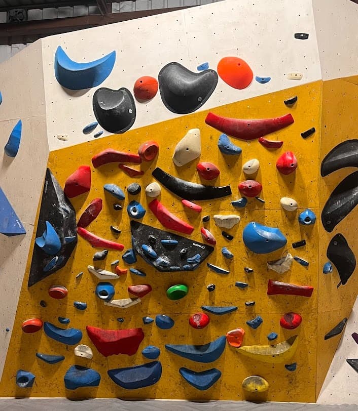 Bangalore Boulder-rock_climbing-bangalore