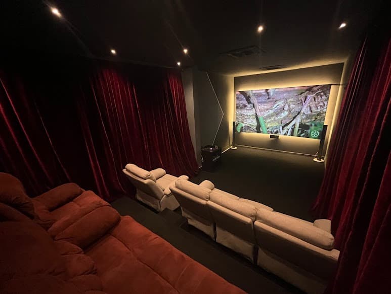 Rosae – Private Theatre